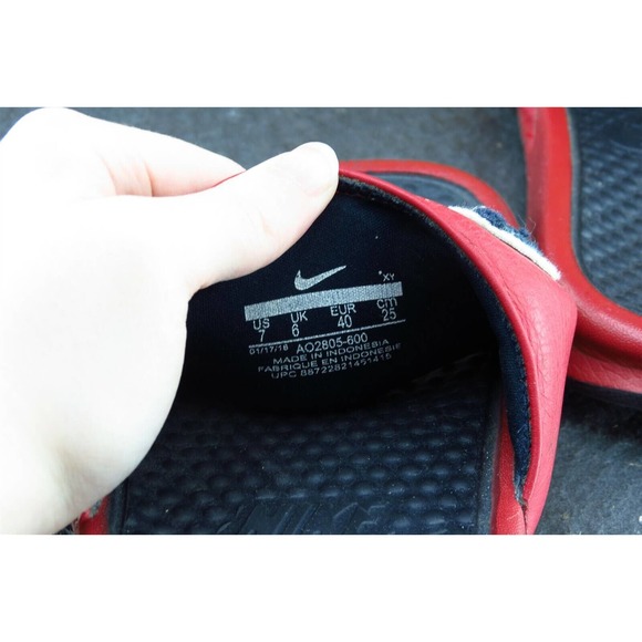 Nike Size 7 M Red Slide Synthetic Men Shoes AO2805 - Picture 6 of 8